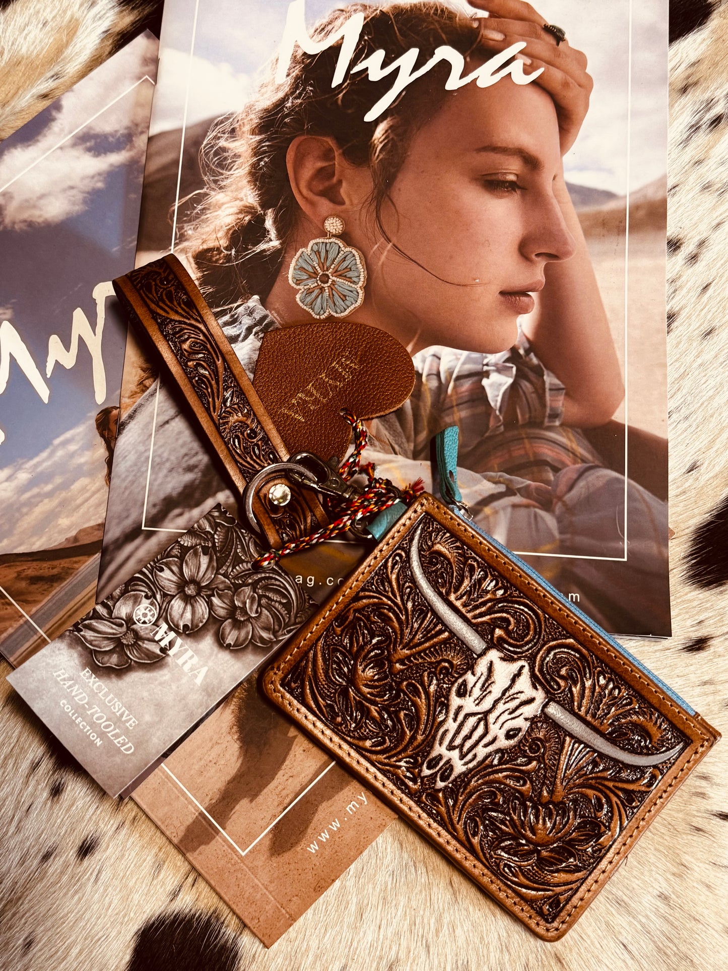 Myra Skull Card Holder Keychain